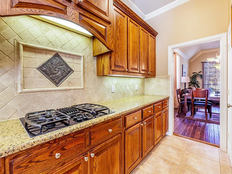 920 Fannin Dr — Photo 8