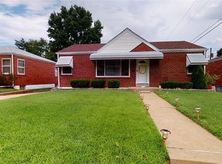4711 Heege Rd, Saint Louis, MO 63123