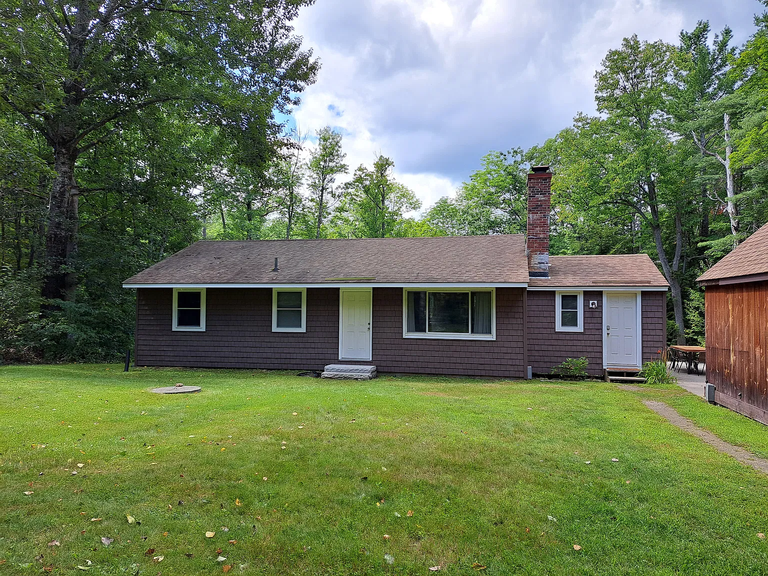3 bed, 1332 sqft, $2,400 — Photo 1