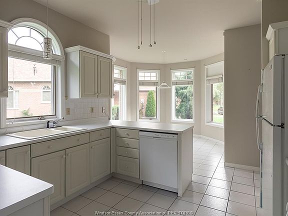 5th image of 4653 Dali Ct