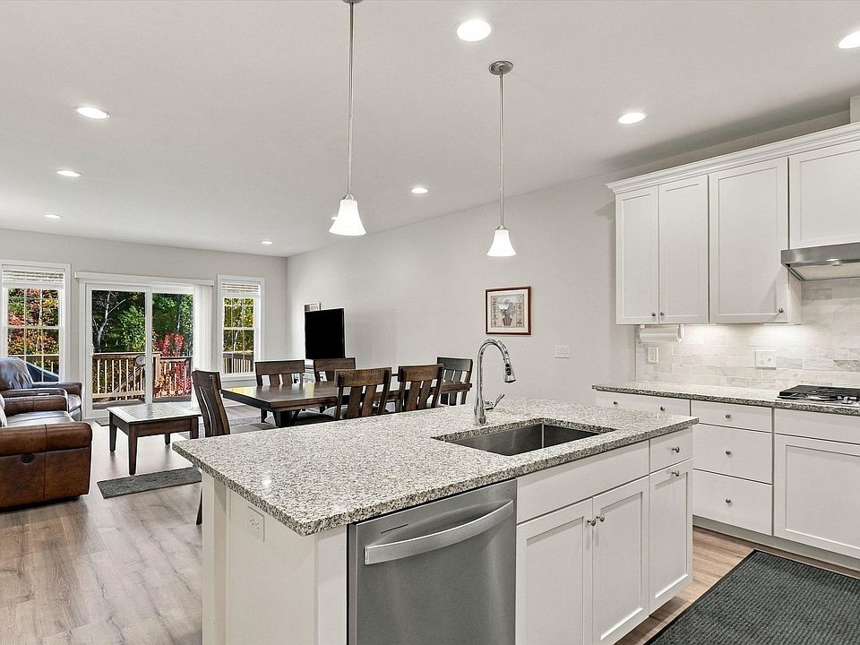 1st image of 72 Shannon Way #72
