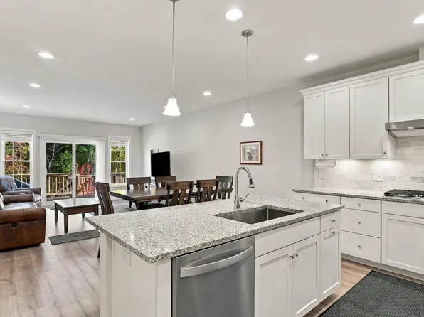 72 Shannon Way #72, Upton, MA 01568