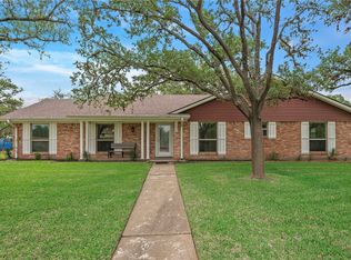1208 Broadmoor Dr, Bryan, TX 77802