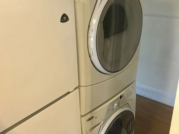 2231 Crescent St #2, Astoria, NY 11105