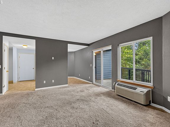 5th image of 8720 SW Tualatin Rd APT 210