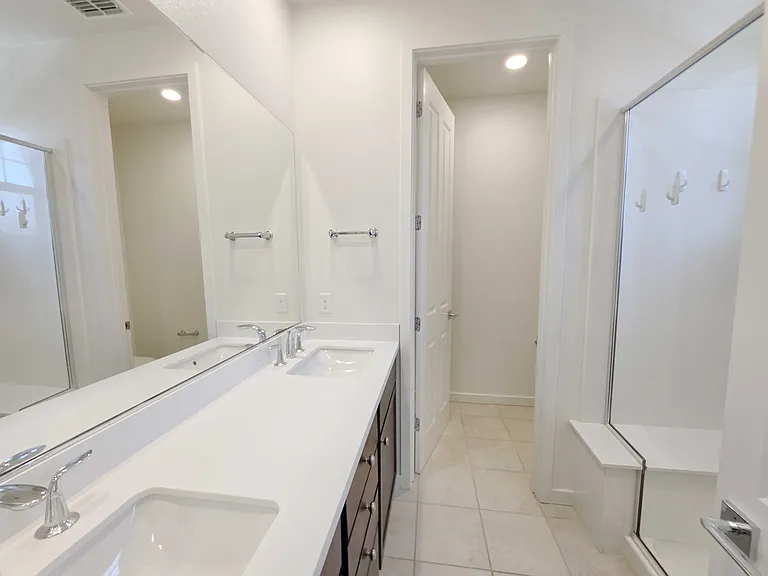 810 Gridley Ter #6 — Photo 16