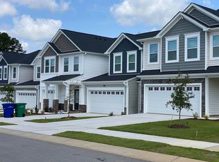 768 Creekway Dr, Fuquay Varina, NC 27526