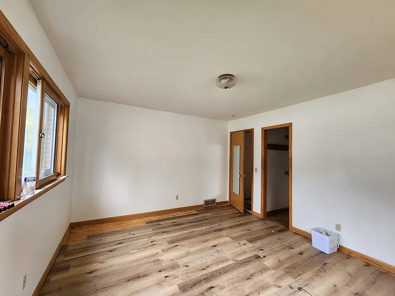 822 W Pleasant St — Photo 19