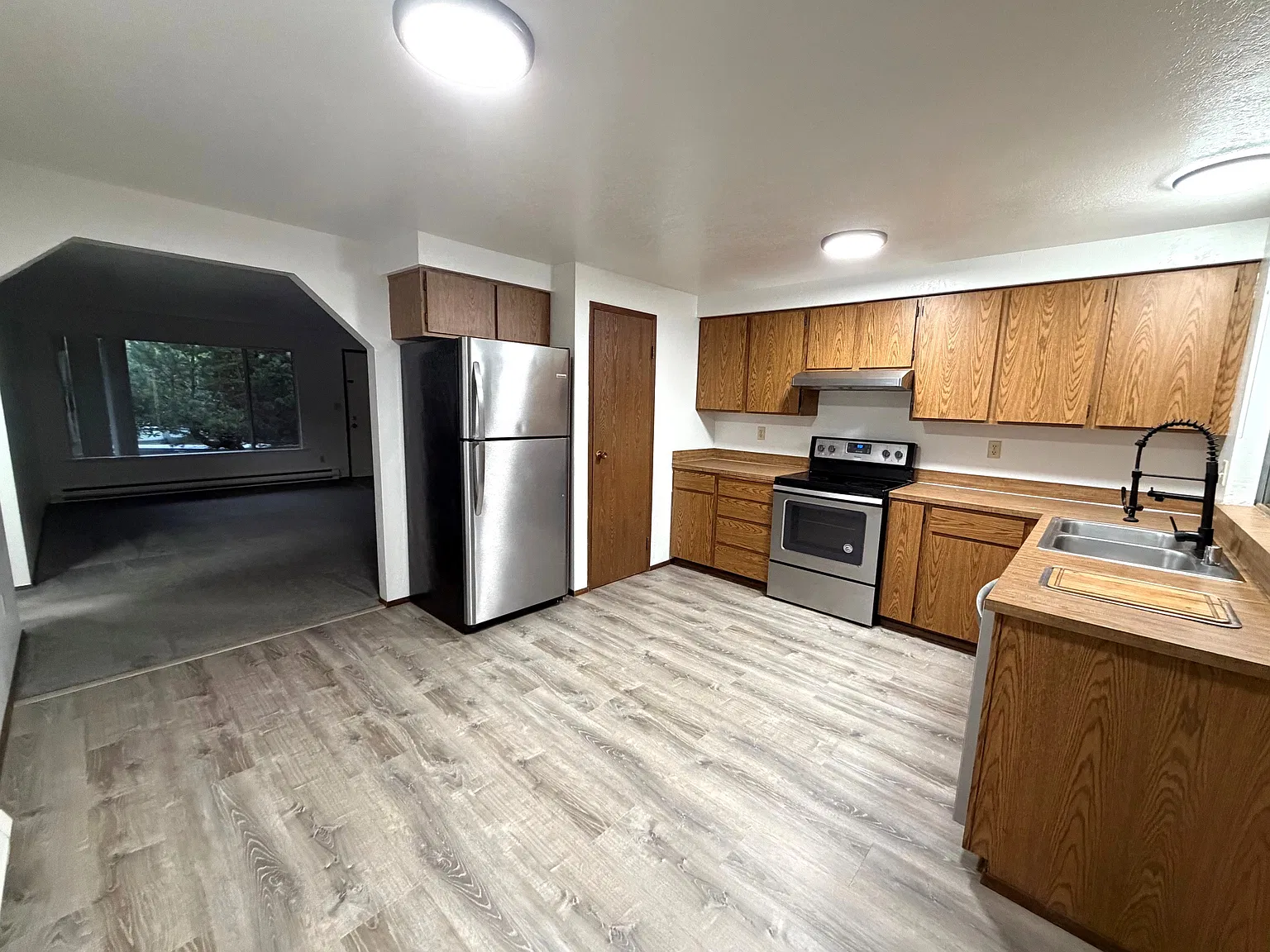 2 bed, 900 sqft, $1,500 — Photo 4