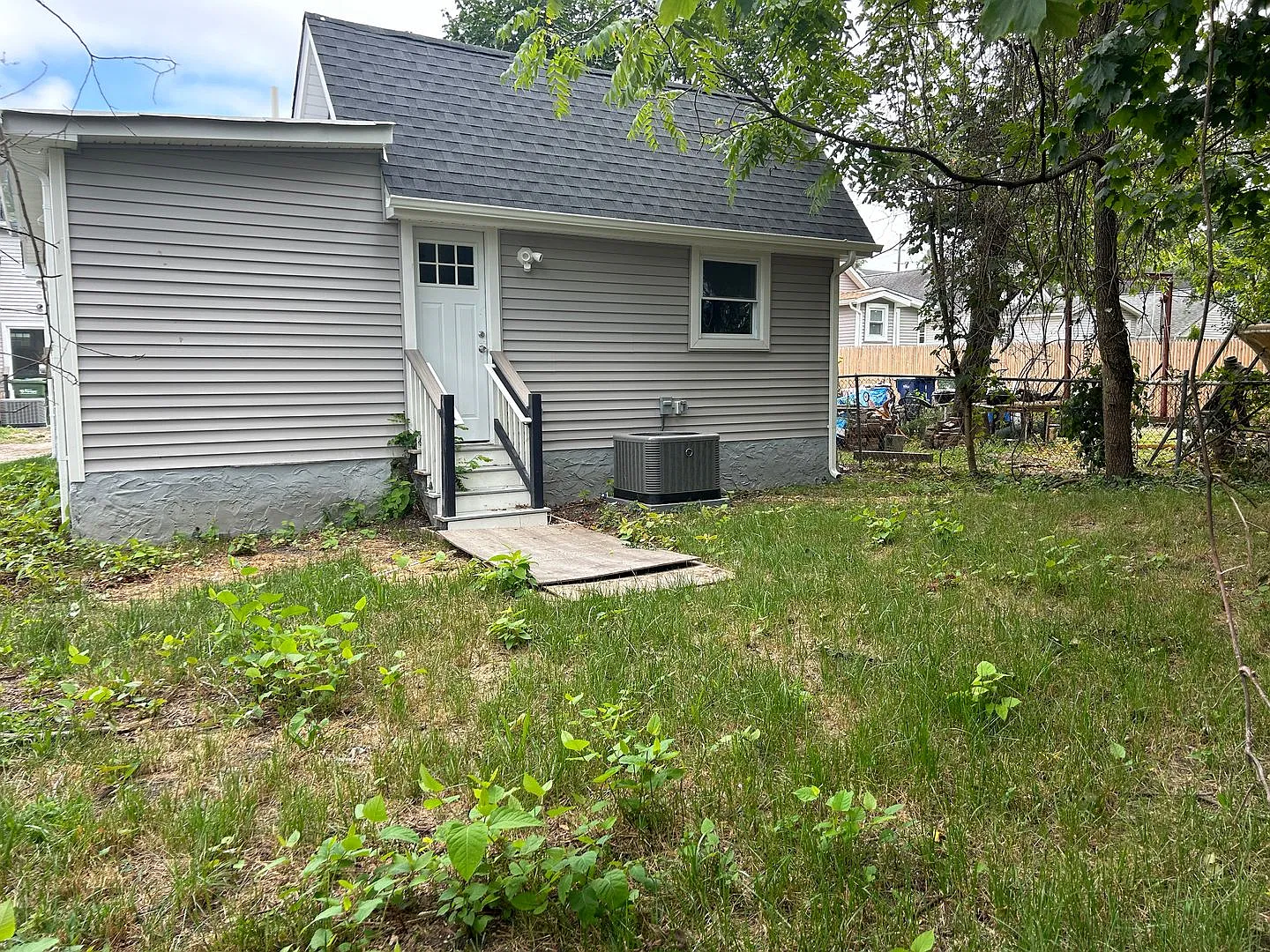 112 Anelve Ave — Photo 3