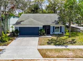 2517 Wrencrest Cir, Valrico, FL 33596