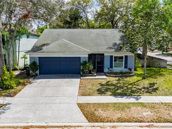 2517 Wrencrest Cir, Valrico, FL 33596