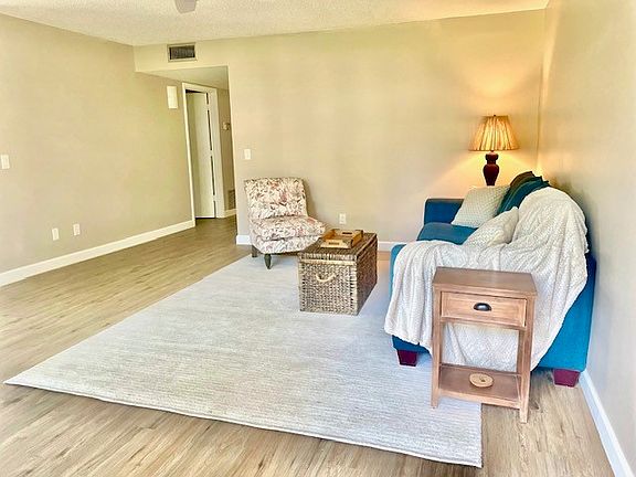 2nd image of 7 Vista Gardens Trl APT 102