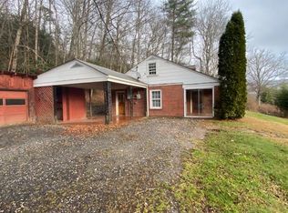 2733 White Oak Rd, Burnsville, NC 28714