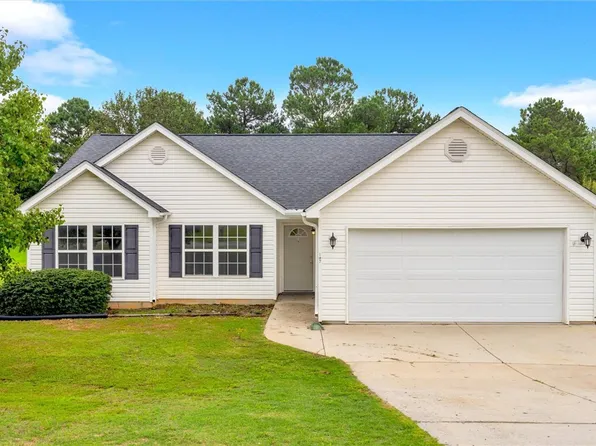 107 Chicoma Dr, Townville, SC 29689