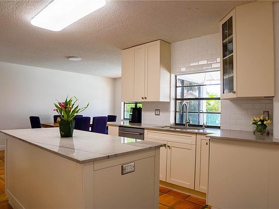 3rd image of 11099 NW 5th Manor