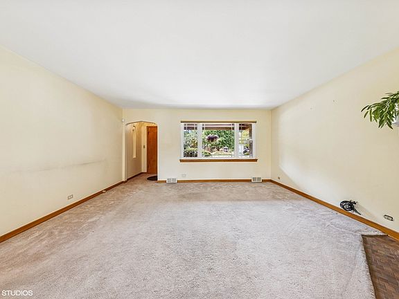 5th image of 4817 Central Ave