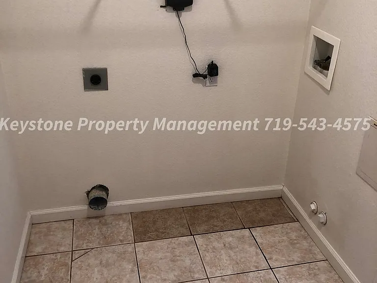655 S Inca Dr — Photo 7