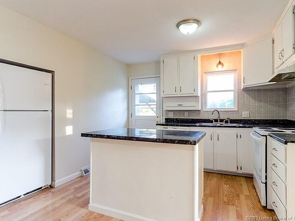 4th image of 8970 Crawford Ct NE