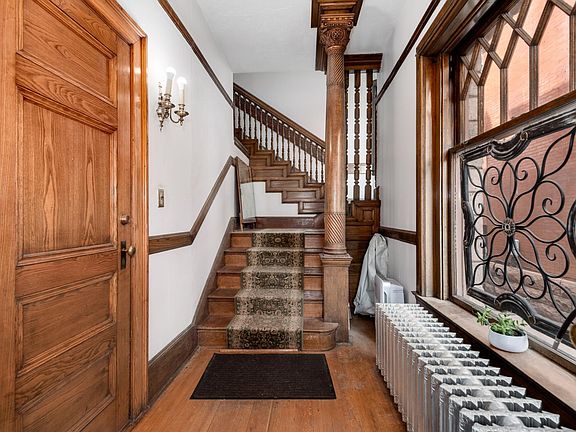 2nd image of 1311 N Race St #3