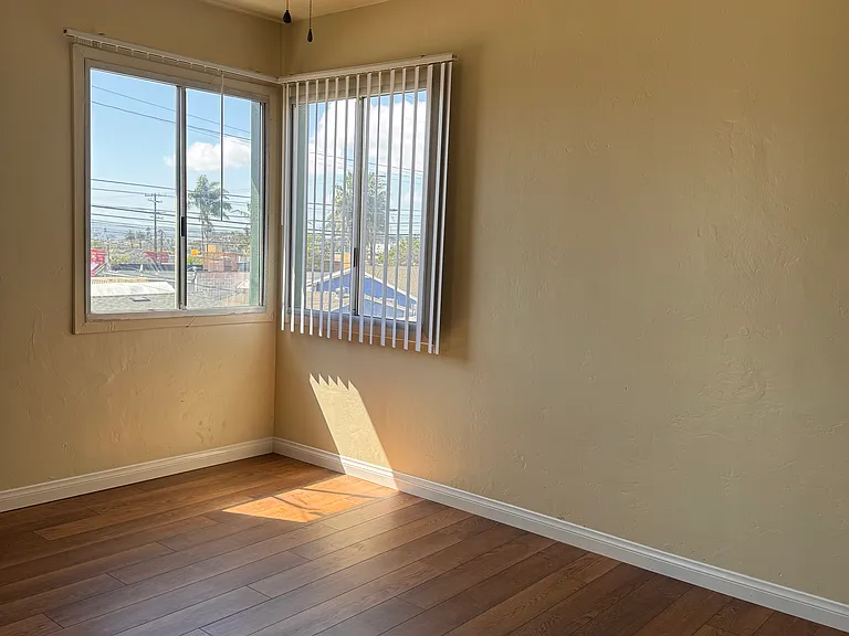 1816 J Ave #D — Photo 6