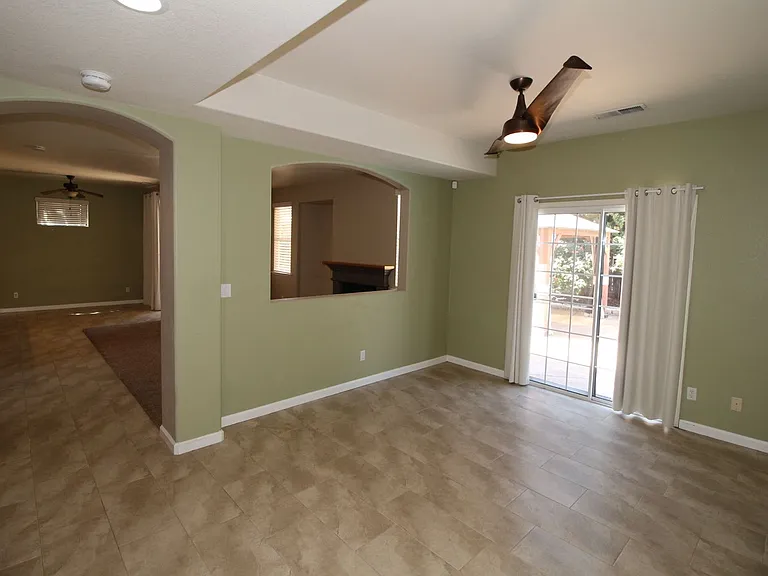 2542 E Omaha Ave — Photo 11