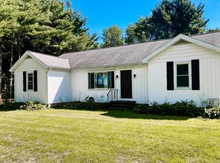 222 Brookwood Rd, Waterford, NY 12188