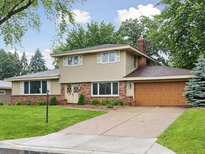 7200 Montrose Rd, Woodbury, MN, 55125