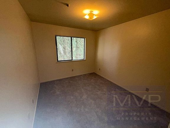 5th image of 411 N 1st Ave