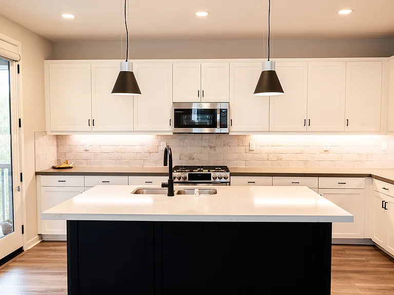 16210 Hollyhock Ave — Photo 3