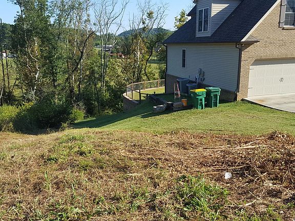 4th image of 8830 Brookhaven Dr