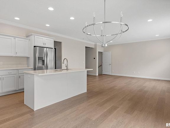 4th image of 4032 Orchard Dr