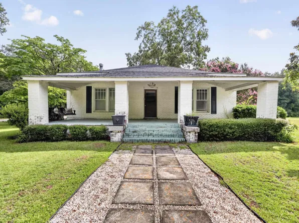 304 Blackmon St N, Bethune, SC 29009