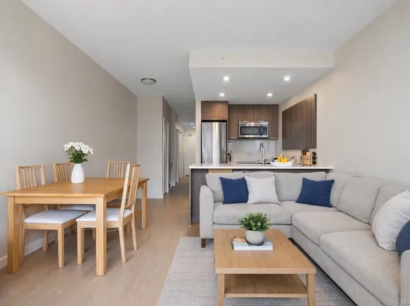 728 Yates St #610, Victoria, BC V8W 0C8