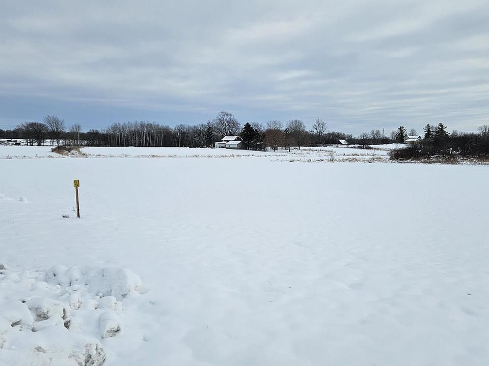 1st image of N8319 AIRPORT ROAD