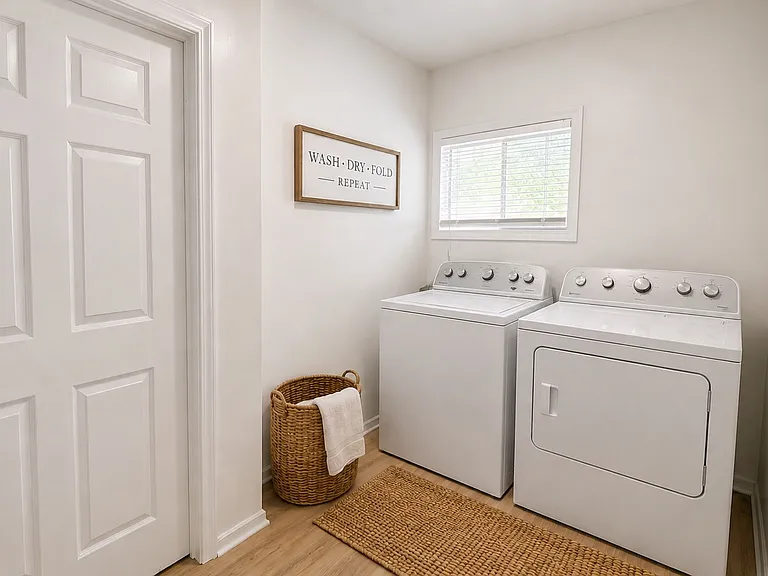 3901 Pine Ave — Photo 4