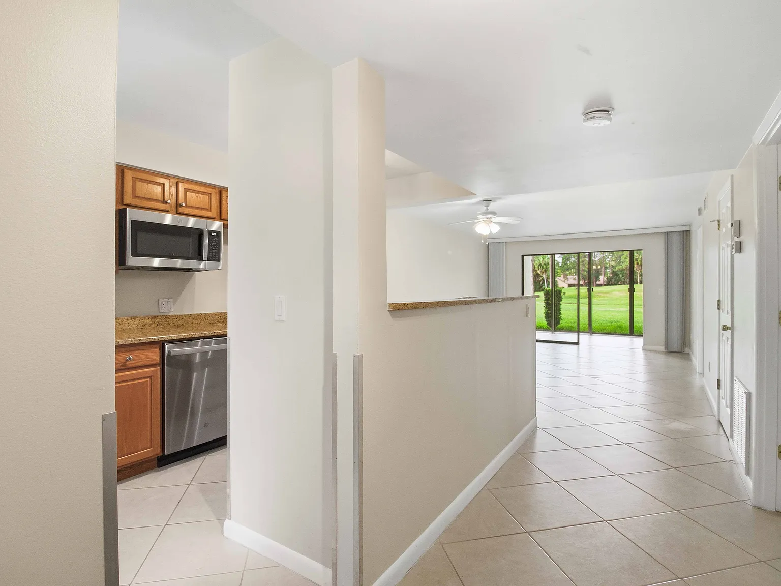2 bed, 1108 sqft, $1,775 — Photo 2