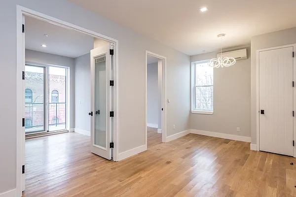 Rented by Nooklyn NYC LLC | media 28