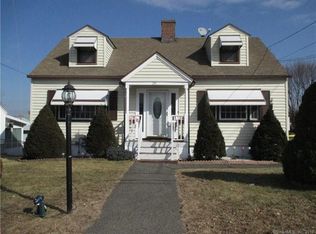 39 Blake St, Waterbury, CT 06708