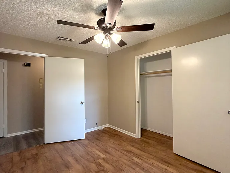 115 Crestwood Dr — Photo 13