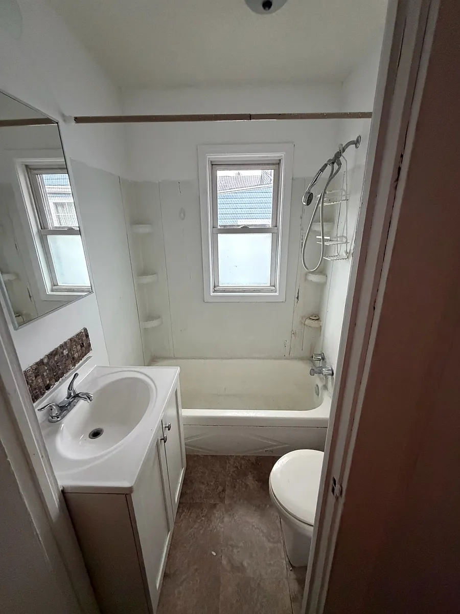 Building Photo - 2142 S Garfield Dr #2142
