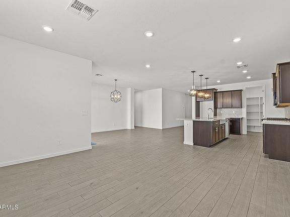 5th image of 171 N 175TH Avenue