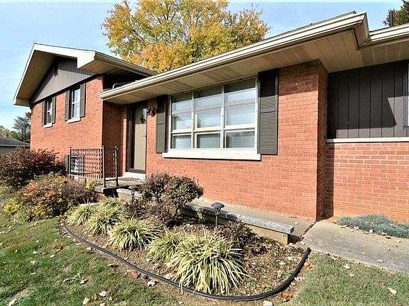 2nd image of 2600 Vista View Dr