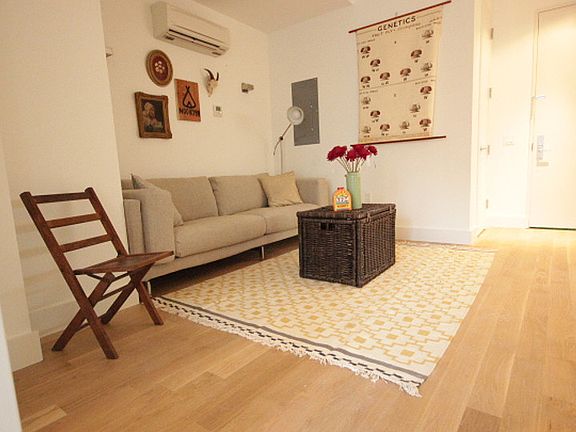 2nd image of 74 Maujer St APT 2G