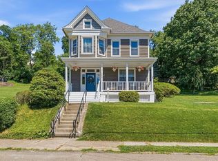 102 Fountain St, Pittsburgh, PA 15205