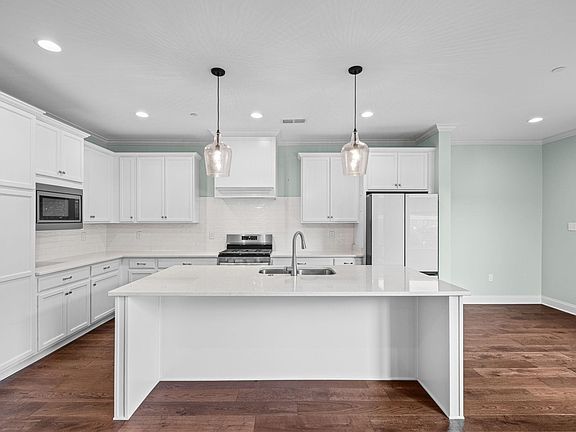 4th image of 518 Armel Dr