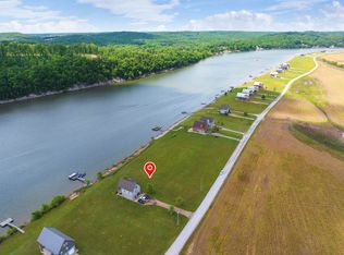 1027 Hardin Bottom River Rd, Clifton, TN 38425