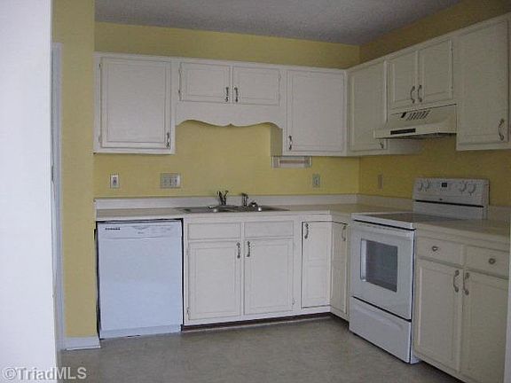 2nd image of 814C Ashebrook Dr