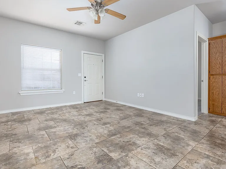 Walnut Creek Apartment Homes — Photo 17
