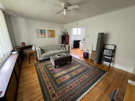 3rd image of 29 Orlando Ave Unit 1